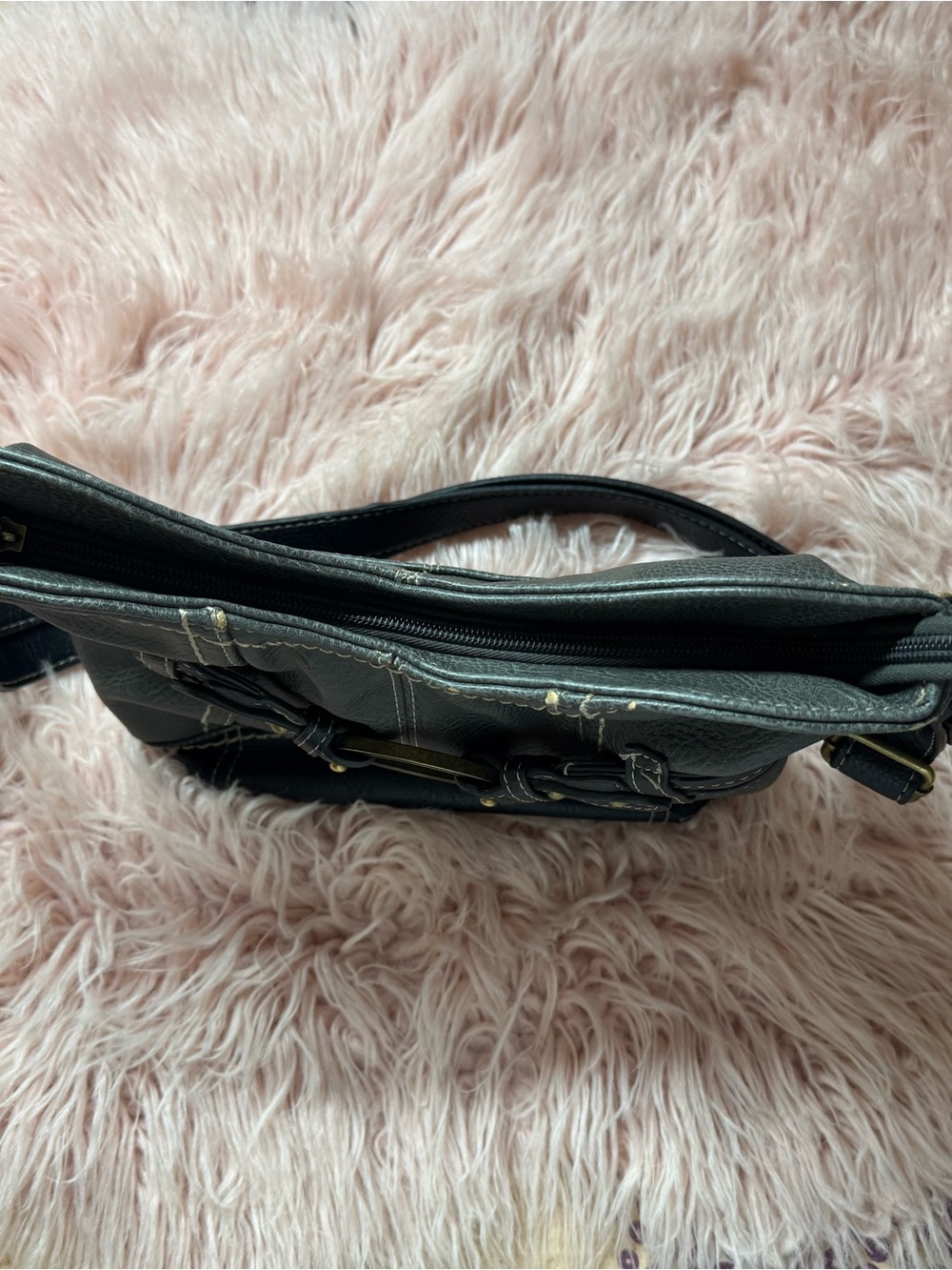 b.o.c. Gray and Black Leather Crossbody Bag - Picture 7 of 10